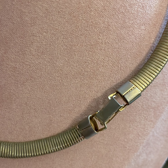 Vintage Omega Collar Enamel Swirl Necklace - Picture 5 of 6